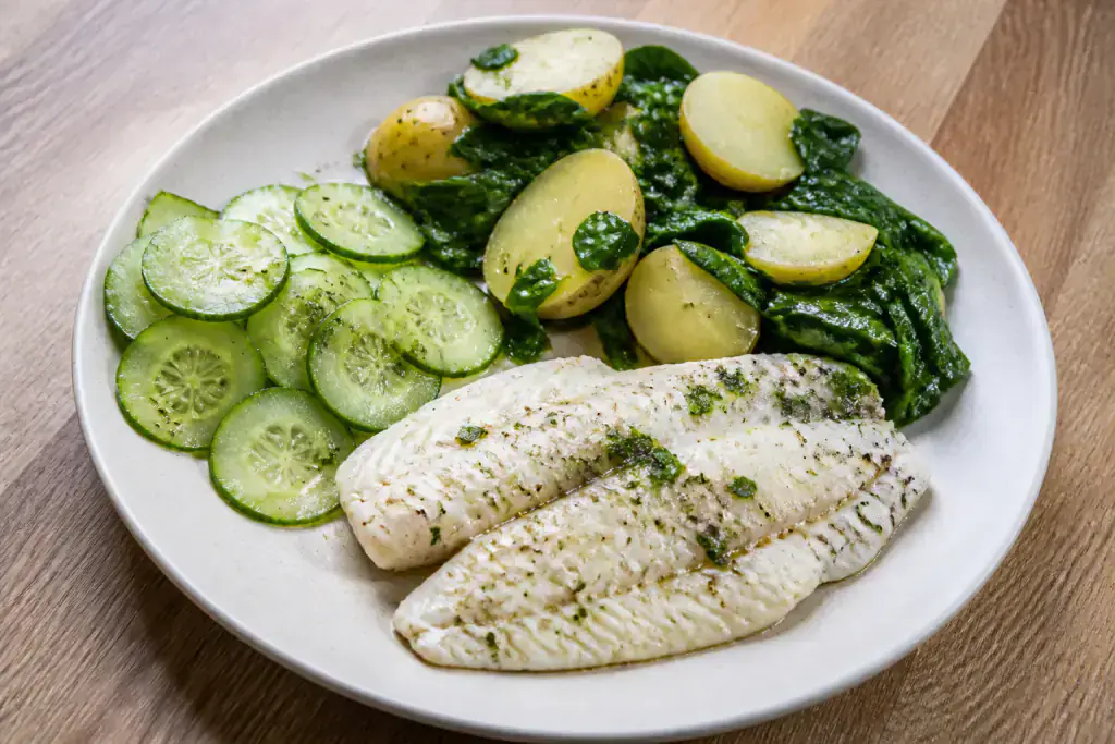 Colombian-Inspired Heart-Healthy White Fish Potato Spinach Plate