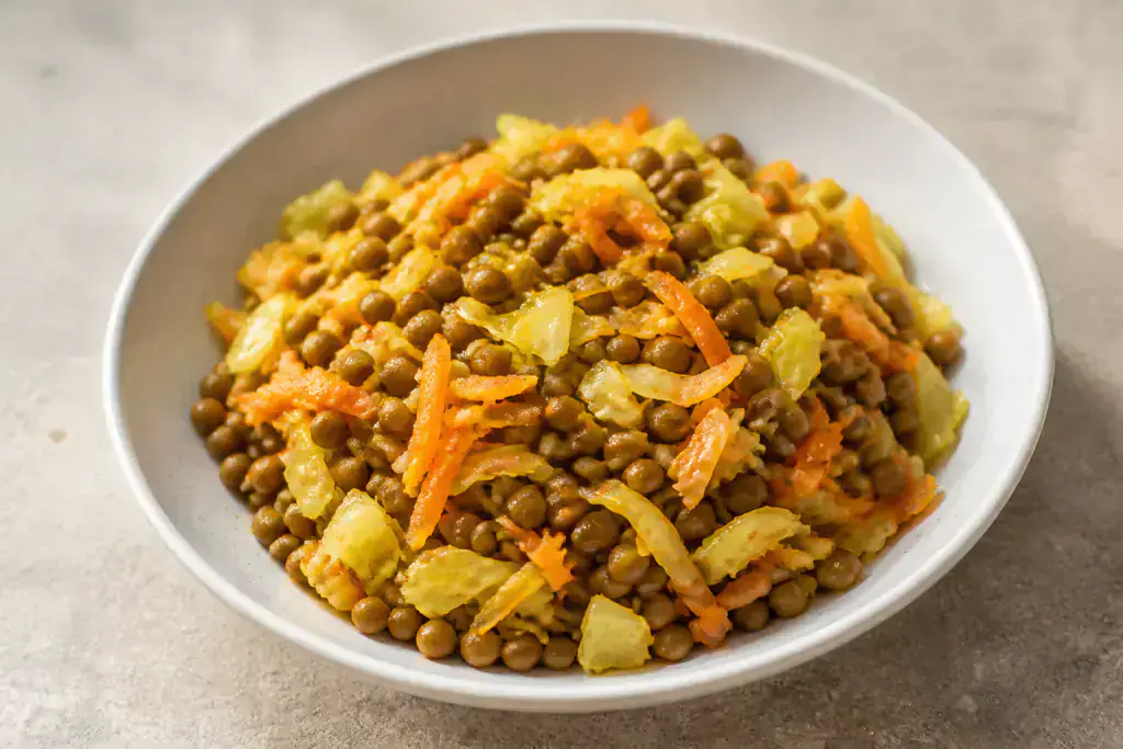 Moroccan Vegan Lentil Cabbage Carrot Bowl