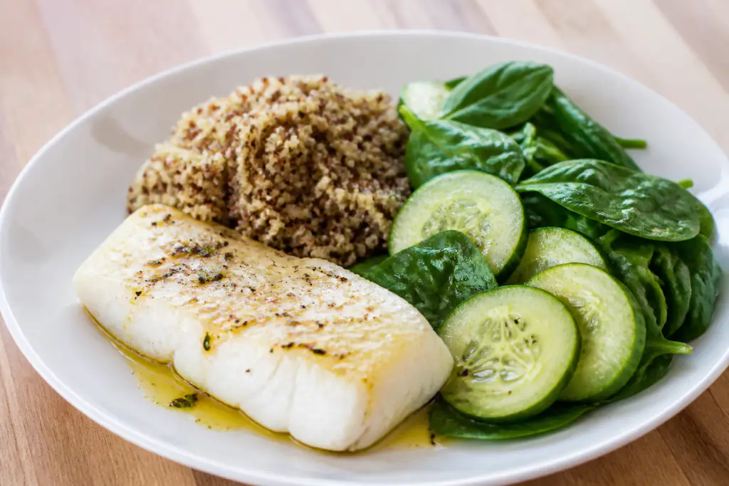 New Zealand-Inspired Heart-Healthy White Fish Quinoa Cucumber Plate