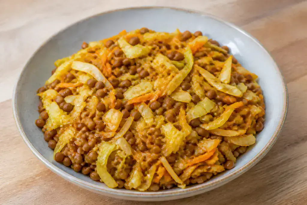 Turkish Vegan Lentil Cabbage Carrot Bowl